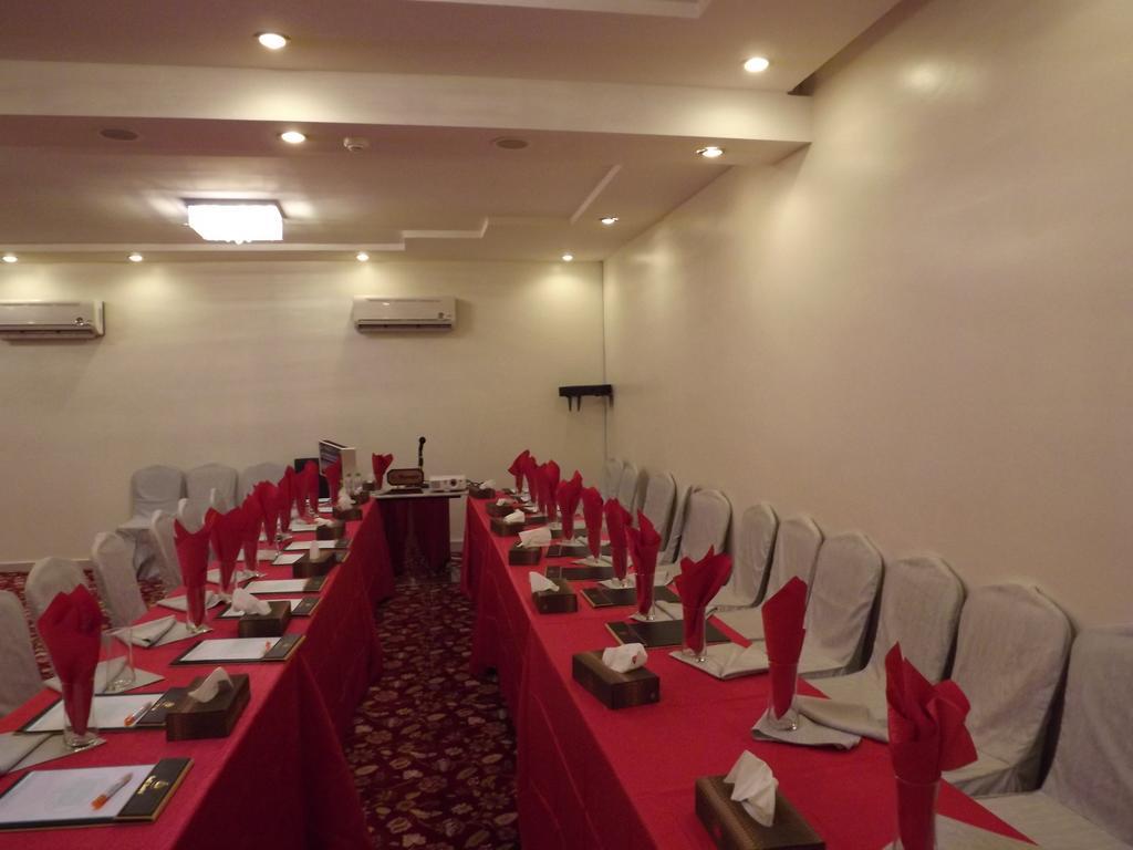 Sofi Hotel Dammam Bagian luar foto